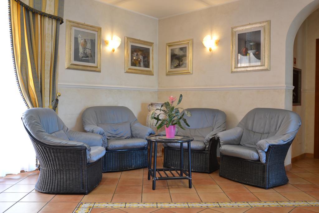 Villa Luigi Hotel & Restaurant Nuova Gestione Villa Rosa Di Martinsicuro Eksteriør billede