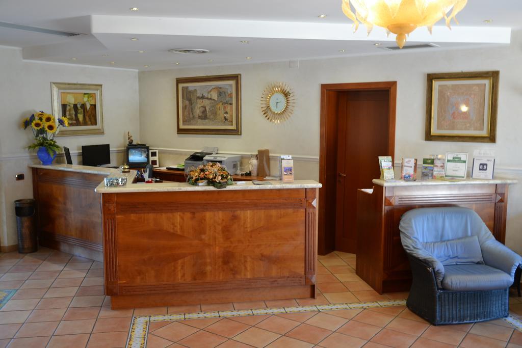 Villa Luigi Hotel & Restaurant Nuova Gestione Villa Rosa Di Martinsicuro Eksteriør billede