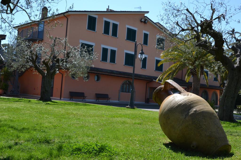 Villa Luigi Hotel & Restaurant Nuova Gestione Villa Rosa Di Martinsicuro Eksteriør billede