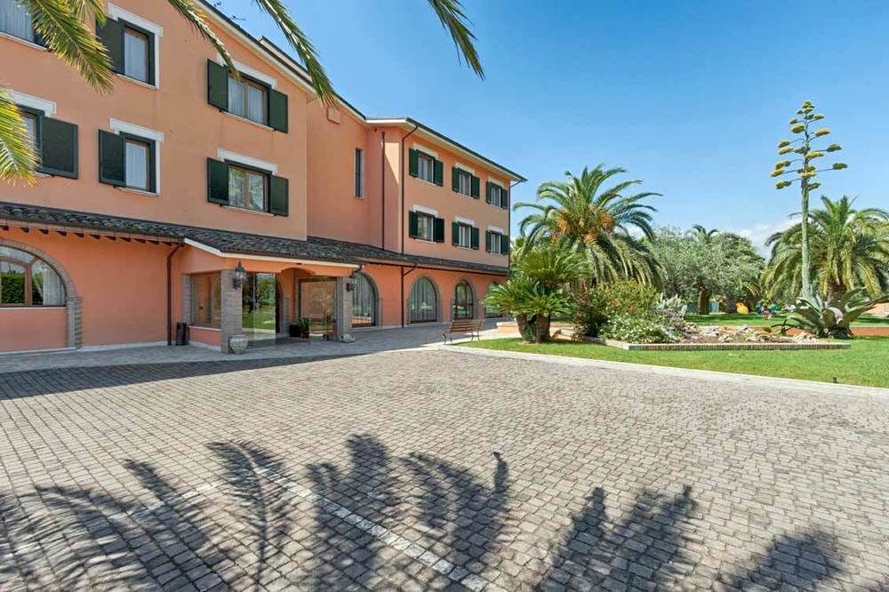 Villa Luigi Hotel & Restaurant Nuova Gestione Villa Rosa Di Martinsicuro Eksteriør billede