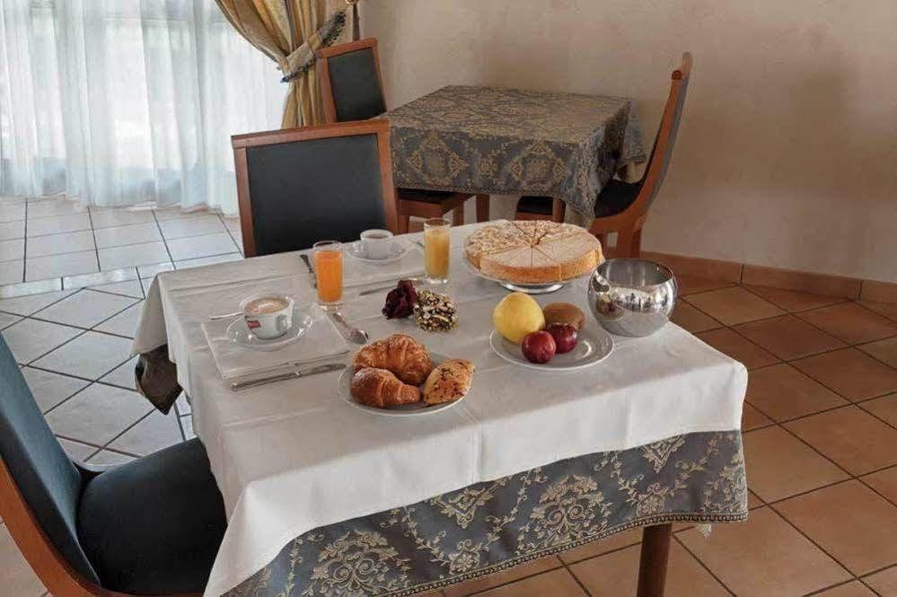 Villa Luigi Hotel & Restaurant Nuova Gestione Villa Rosa Di Martinsicuro Eksteriør billede
