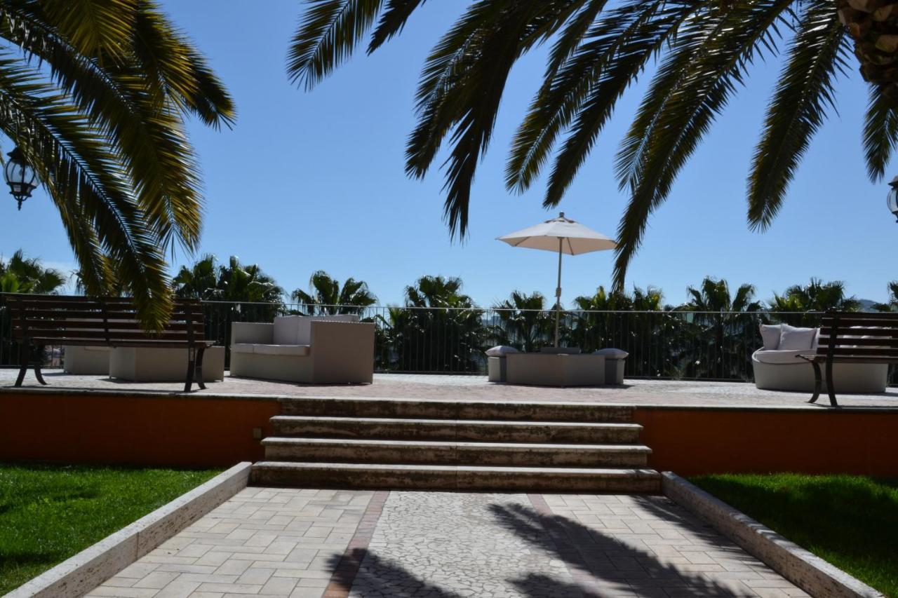Villa Luigi Hotel & Restaurant Nuova Gestione Villa Rosa Di Martinsicuro Eksteriør billede